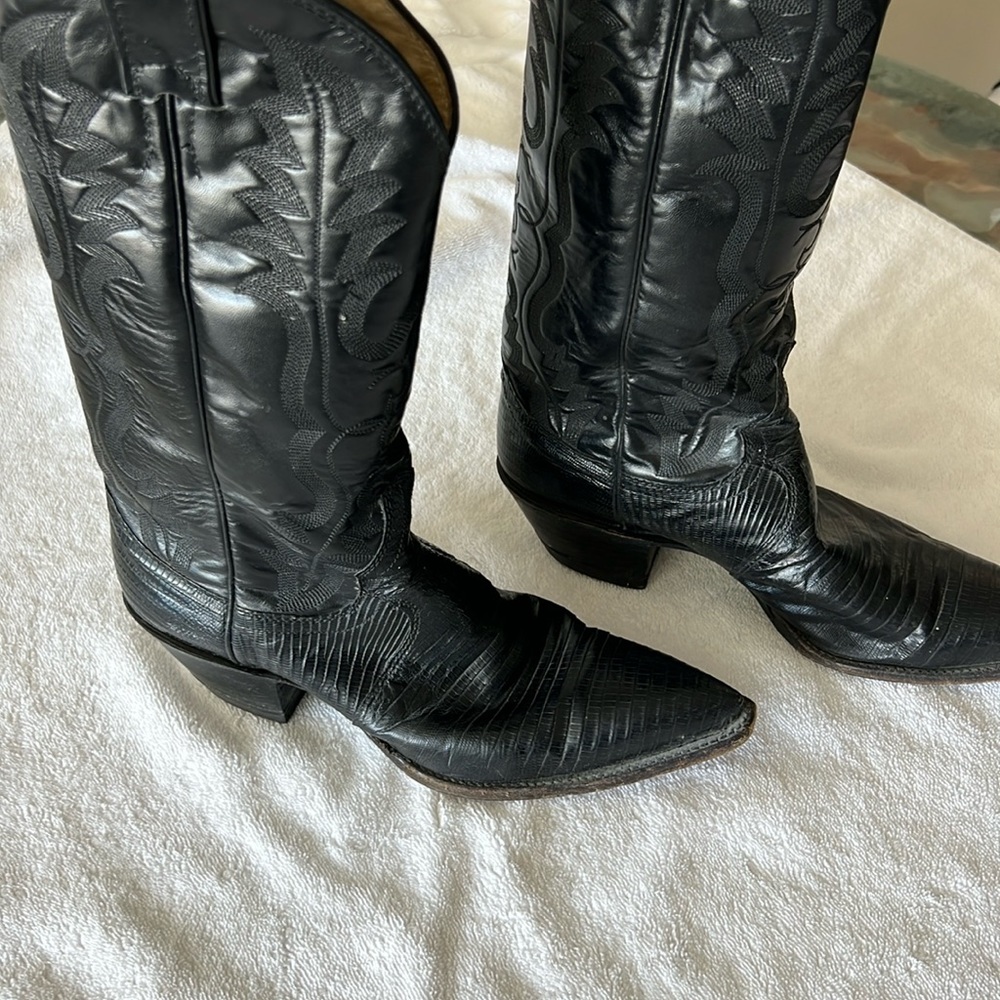 Justin brand tall size 7 black cowboy boats tall cowboy boots